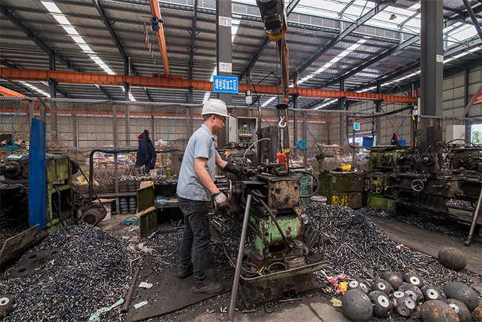 吐鲁番网架配件-螺栓球加工车间